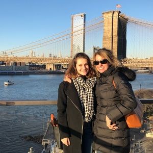 Meet your Posher, Caroline